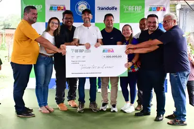 notícia: Governo do Amapá investe R$ 300 mil em fábrica de gelo para fortalecer a pesca em Calçoene