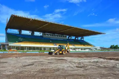 notícia: Governo do Amapá avança com a revitalização do Estádio Zerão e inicia substituição integral do gramado