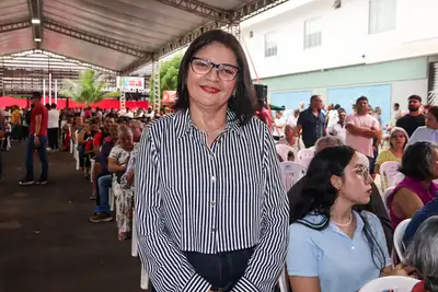 Andrea Bezerra, filha de Paulo Conrado, celebrou a entrega do ginásio que carrega a história e o nome do pai