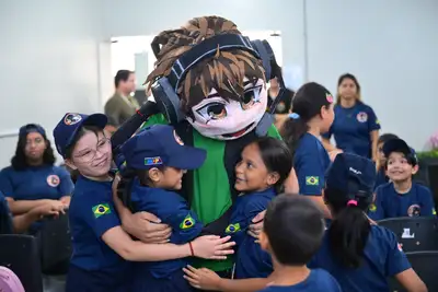 notícia: Sonhos compartilhados, abraços e aprendizados contra o trote marcam visita de crianças do projeto Samuzinho ao Ciodes, em Macapá