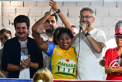 notícia: Governador Clécio articula com o Governo Federal solução fundiária para ocupação consolidada na Zona Norte de Macapá
