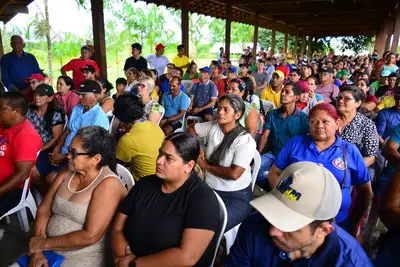 notícia: Mais de 300 agricultores são contemplados com o Kit Alimento, pelo Programa Amapá Sem Fome, do Governo do Estado, no município de Amapá