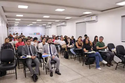 notícia: Governo do Amapá e Associação dos Magistrados da Justiça do Trabalho capacitam professores da rede estadual sobre direitos trabalhistas e cidadania