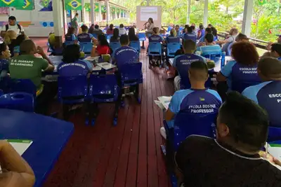 notícia: Governo do Amapá leva formação e assessoramento pedagógico a profissionais da educação no Bailique com Caravana da Educação