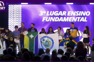 notícia: Governo do Amapá impulsiona jovens cientistas e leva escola pública de Serra do Navio ao pódio nacional