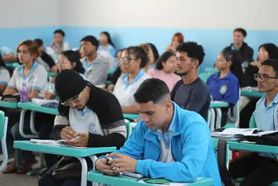 notícia: Governo do Amapá alerta estudantes sobre o fim do prazo de inscrições para o Enem 2026