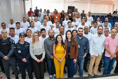 notícia: Marinha, pescadores e comunidades ribeirinhas unem esforços pela conservação dos rios e do Mar Amazônico em capacitação realizada pelo Governo do Amap