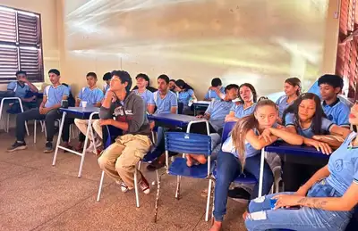 Foto: Arquivo Cine Juremas Alunos da E. E. Fagundes Varela, localizada no Distrito do Carvão, em Mazagão Velho