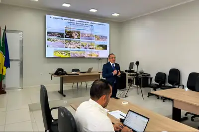 Foto: Orleno Marques da Silva / Iepa Promotor de Justiça, Marcelo Moreira, fala aos membro da Comissão Gerco