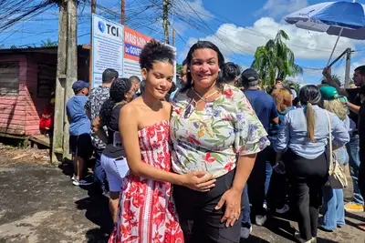 Mãe de três filhos, Marcivania Sampaio acompanhou o lançamento das obras do Parque Firme ao lado da filha Marta