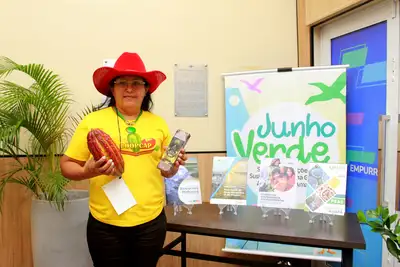 notícia: ‘Hoje a gente já entrega 54 produtos e mostra que a floresta pode virar renda’, diz cooperada durante programação Junho Verde do Governo do Amapá