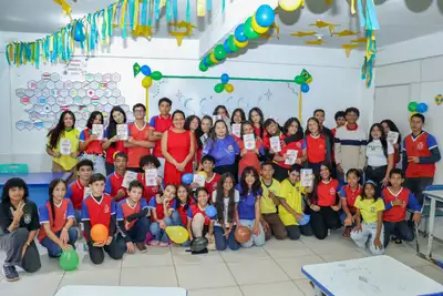 notícia: Álbum de figurinhas inspirado na Copa do Mundo transforma aprendizado e incentiva estudantes em escola estadual de Macapá