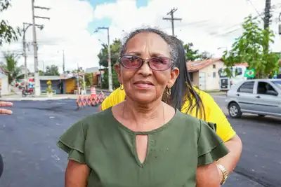 Foto: Ruan Alves/GEA Professora Maria Félix destaca que as obras contribuem para melhorar a circulação e a organização do Residencial Macapaba