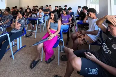 notícia: Governo do Estado leva aula inaugural do Novo Amapá Jovem para Oiapoque e Calçoene 