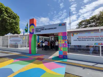 galeria: Entrega da Escola Estadual Lauro Chaves