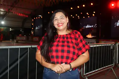 Marina Beckman acompanhou a abertura do Arraiá do Povo 2026, que celebra e fortalece as tradições juninas no Amapá.