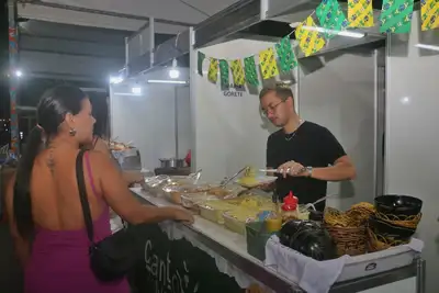 notícia: Vendedores de comidas típicas projetam alta nas vendas e lucros no Arraiá do Povo 2026