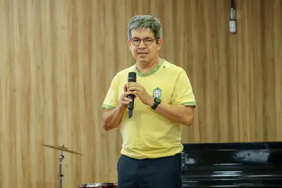 Senador Randolfe Rodrigues desta protagonismo da escola pública
