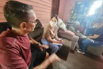 Silvio Frazão acompanhando o atendimento da mãe