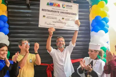 notícia: Governador Clécio entrega primeiro Restaurante Universitário da Ueap e empossa nova gestão da universidade 