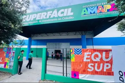 notícia: ​Governo do Estado celebra 20 anos do Super Fácil Zona Norte com reinauguração do prédio totalmente reconstruído para atender a população