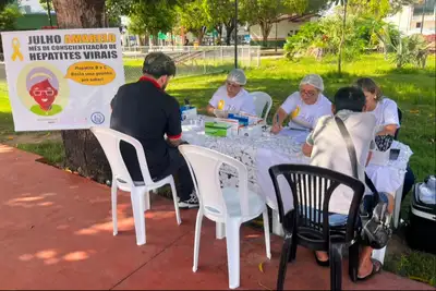 notícia: Julho Amarelo: ação itinerante do CRDT leva prevenção e testagem para hepatites virais ao centro de Macapá