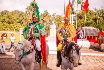 notícia: Figurantes se preparam para missão de viver protagonistas nos 249 anos da Festa de São Tiago 