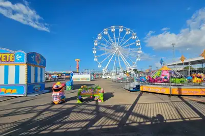 notícia: Parque de diversões com mais de 20 atrações é preparado para receber público na Expofeira 2026