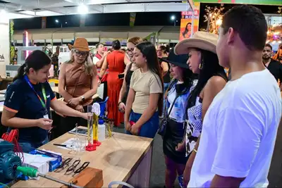 notícia: Expofeira 2026: estande do 'Qualifica Mais Emprego' apresenta cursos profissionalizantes e serviços da Educação