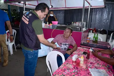 notícia: SVS orienta empreendedores, entrega EPIs e reforça a segurança dos alimentos na Expofeira 2026