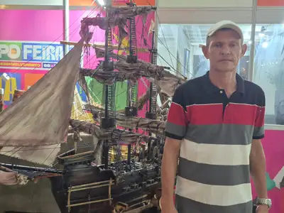 notícia: ‎Sete meses, madeira e muita precisão: caravela de artesão vira atração na Expofeira 2026
