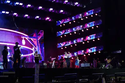 notícia: 'Fica melhor a cada ano', diz visitante sobre os shows nacionais da Expofeira 2026
