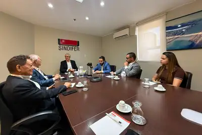 notícia: Governo do Amapá atrai olhar da indústria de Minas Gerais para projeto de fábrica de ferro gusa