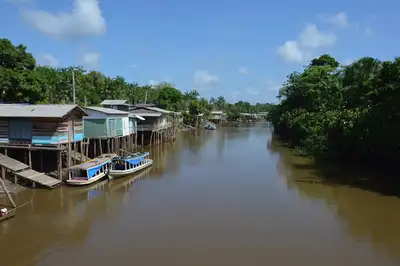notícia: Construção da ponte em concreto sobre o Rio Anauerapucu entra em fase de colocação dos pilares e blocos de sustentação