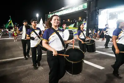 notícia: Governo do Amapá reúne 3 mil estudantes em Desfile Cívico na programação da Semana da Pátria