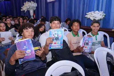notícia: Governo do Amapá orienta estudantes sobre etapas da inscrição automática e intensifica preparação para o Enem 2026