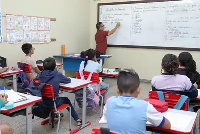 notícia: No Dia dos Professores, profissionais destacam avanços na carreira e nas condições de trabalho no Amapá